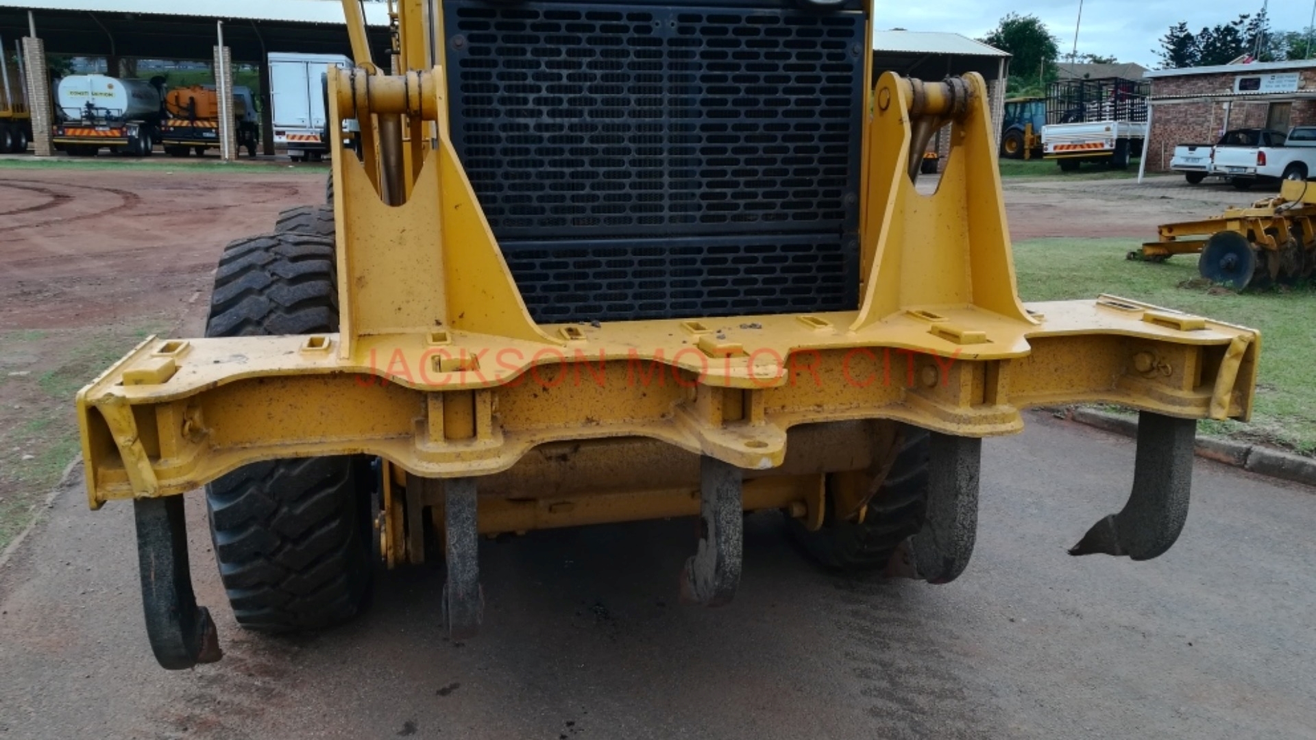 Bell Graders 670C 2001 for sale by Jackson Motor City | Truck & Trailer Marketplace