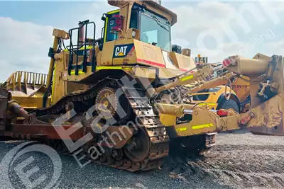 Caterpillar Dozers CAT D9T DOZER 2013 for sale by EARTHCOMP | Truck & Trailer Marketplace