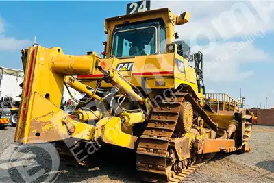 Caterpillar Dozers CAT D9T DOZER 2013 for sale by EARTHCOMP | AgriMag Marketplace