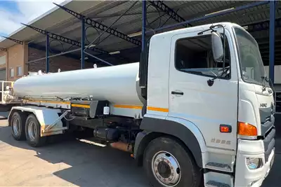Hino Water bowser trucks 500 2836 (DU5) F/C 14000L Water Tanker 2019 for sale by McCormack Truck Centre | AgriMag Marketplace