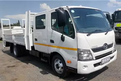 Hino Dropside trucks HINO 300 815 CREW CAB DROPSIDE TAILIFT 2016 for sale by Motordeal Truck and Commercial | Truck & Trailer Marketplace