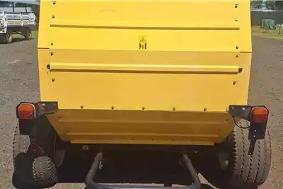 New Holland Harvesting equipment Grain harvesters New Holland BR550 Ronde Tou baler for sale by R64 Trade | Truck & Trailer Marketplace