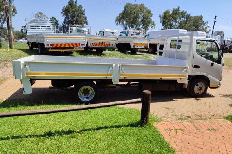 [make] Dropside trucks in South Africa on AgriMag Marketplace