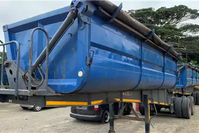 Top Trailer Trailers Side tipper 40m3 Side Tipper 2013 for sale by Truck Logistic | AgriMag Marketplace