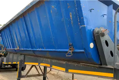 Top Trailer Trailers Side tipper 40m3 Side Tipper 2013 for sale by Truck Logistic | AgriMag Marketplace