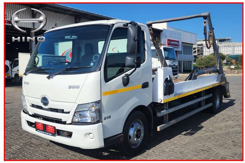 [make] Skip bin loader trucks in South Africa on AgriMag Marketplace