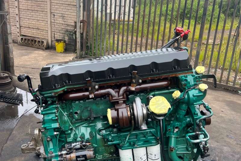 Volvo Truck spares and parts Engines Volvo version 3&4 complete running engines with ve