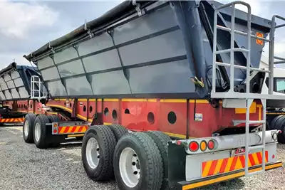 Afrit Trailers Side tipper AFRIT 40 CUBE SIDE TIPPER 2016 for sale by ZA Trucks and Trailers Sales | AgriMag Marketplace
