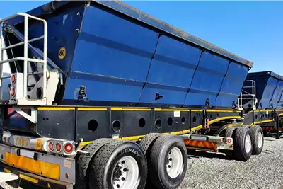 Afrit Trailers Side tipper AFRIT 45 CUBE INTERLINK SIDE TIPPER 2017 for sale by ZA Trucks and Trailers Sales | AgriMag Marketplace