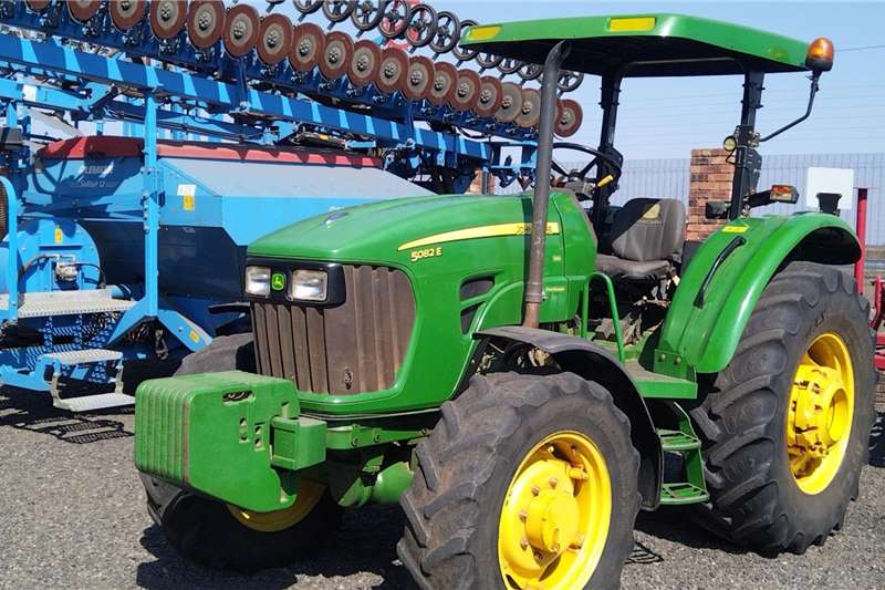 John Deere Tractors 5082E Cab 2014 for sale by Afgri Equipment | Truck & Trailer Marketplace