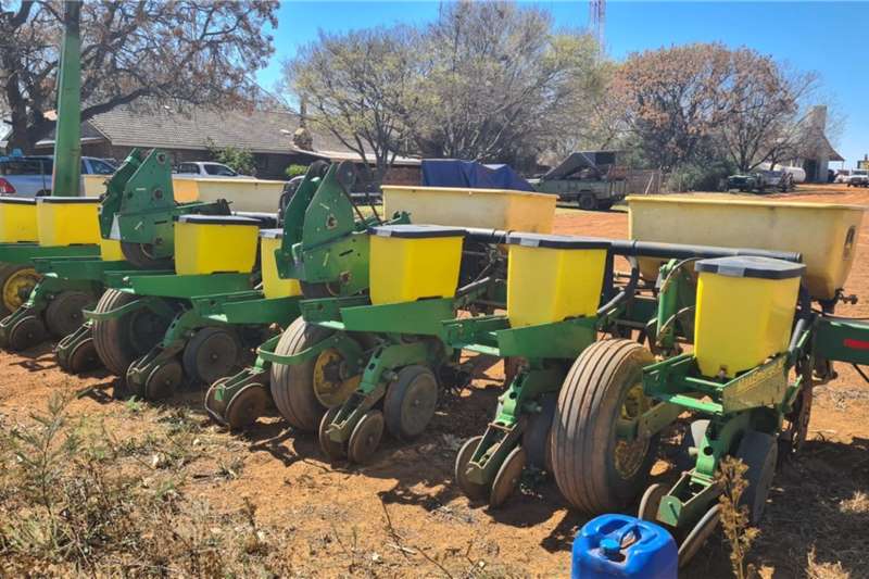 John Deere Planting and seeding equipment 1750 Planter 2013 for sale by Afgri Equipment | AgriMag Marketplace