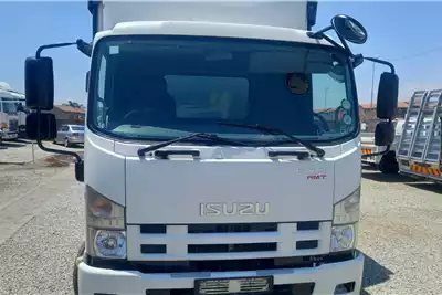 Isuzu Curtain side trucks FSR 800 C/S 8 TON 4X2 2017 for sale by A to Z Truck Sales Boksburg | AgriMag Marketplace