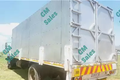 Toyota Box trucks 1980 Toyota Hino KR(8t) Closed Body Truck R115,000 1980 for sale by GM Sales | AgriMag Marketplace