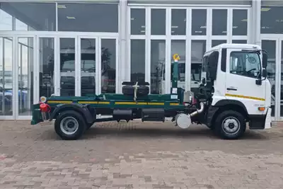 UD Hooklift trucks MKE 210 FC 4x2 ATM with Hooklift (H40) 2024 for sale by BB Truck Pretoria Pty Ltd | AgriMag Marketplace