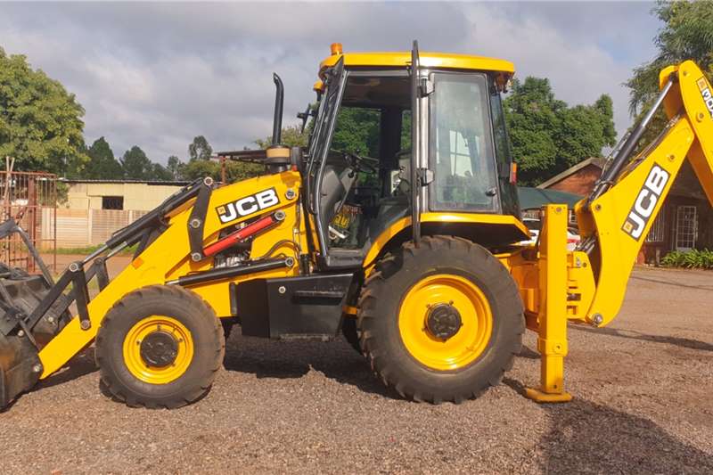 A and B Forklifts | AgriMag Marketplace