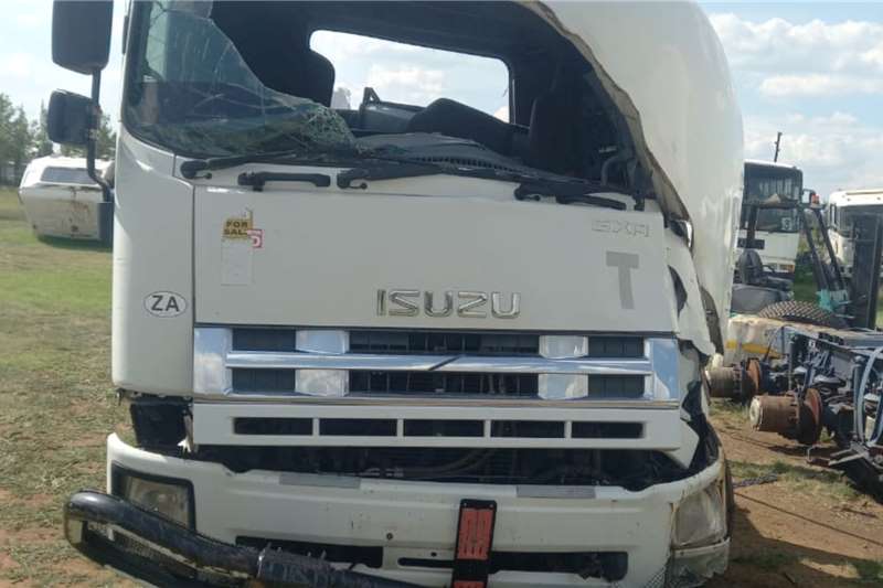 Isuzu Box trucks Isuzu stripping for spares