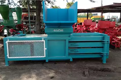 VIRAKS Packhouse equipment Packaging machinery  Akura Hydraulic Box Press for sale by Vincs se Dinge | Truck & Trailer Marketplace
