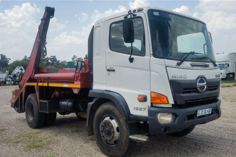 Hino Skip bin loader trucks 500 1627 2018