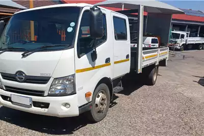 Hino Dropside trucks 915 CREW CAB 5TON 2017 for sale by A to Z TRUCK SALES | Truck & Trailer Marketplace