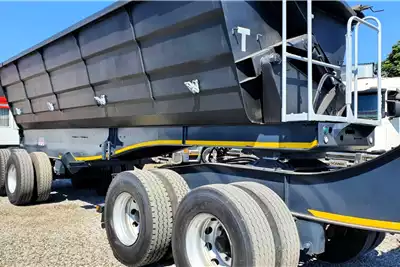 Bahrain Trailers Side tipper BAHRAIN SIDE TIPPER 40 CUBE TRAILER 2020 for sale by ZA Trucks and Trailers Sales | AgriMag Marketplace