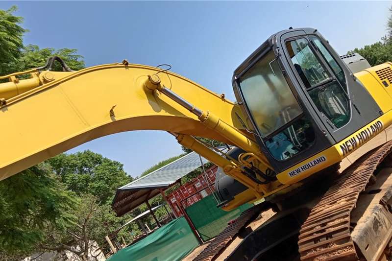 Altas Weyhausen Excavators New Holland 30T Excavator