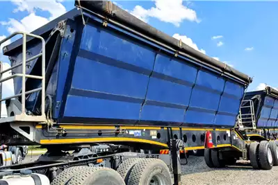 Afrit Trailers Side tipper AFRIT 45 CUBE SIDE TIPPERS 2019 for sale by ZA Trucks and Trailers Sales | Truck & Trailer Marketplace