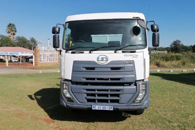 Skip bin loader trucks in South Africa on AgriMag Marketplace
