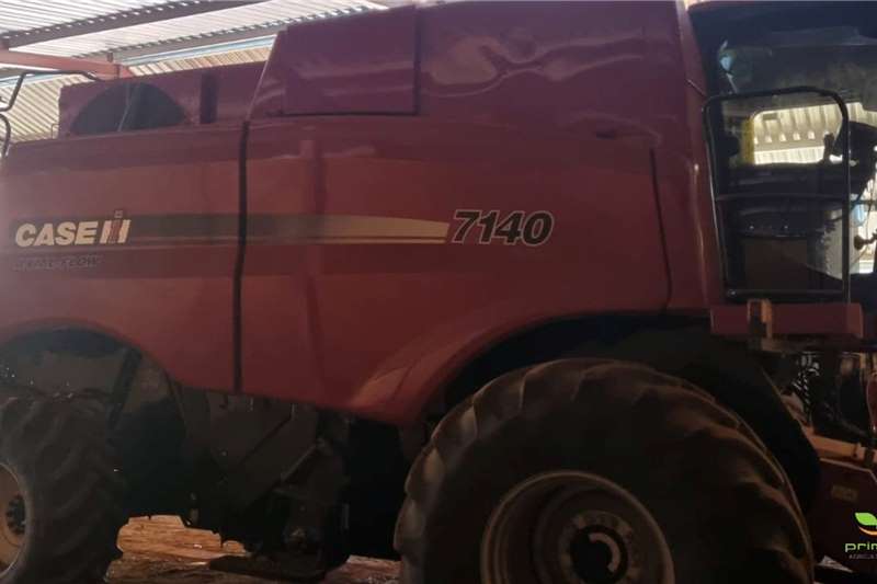 Case Harvesting equipment Grain harvesters Case IH 7140 2019