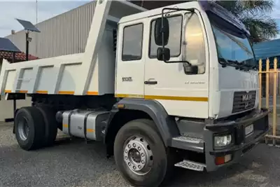 MAN Tipper trucks Tipper 6 Cube  New Bin 2006 for sale by Boschies cc | AgriMag Marketplace