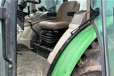 John Deere Tractors 4WD tractors 2021 John Deere 5082E MFWD Cab 60kw 2021 for sale by Promac Equipment | AgriMag Marketplace