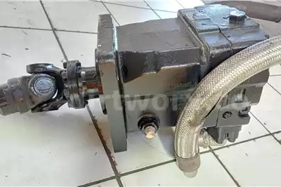 Machinery spares Hydraulic parts Linde Hydraulic Drive Motor HMV210 for sale by Dirtworx | Truck & Trailer Marketplace