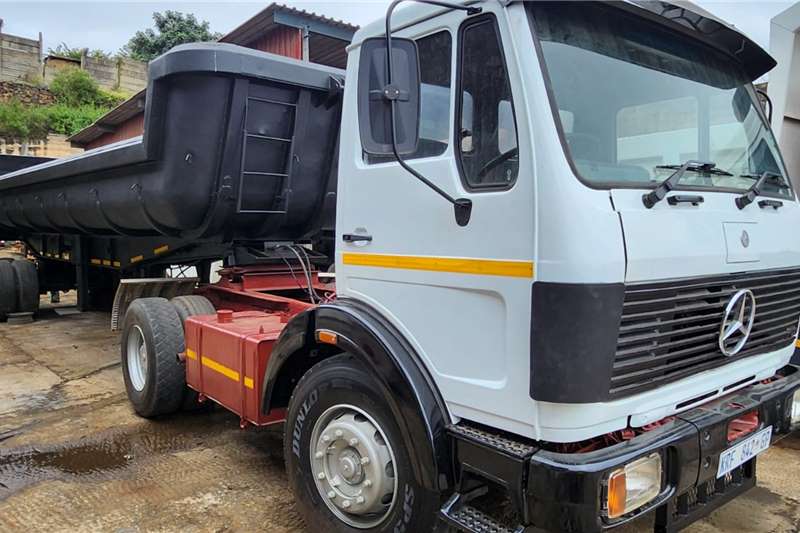 Mercedes Benz Truck spares and parts Mercedes 1928 T/T with Hendred Fruehauf double axl for sale by Ocean Used Spares KZN | AgriMag Marketplace