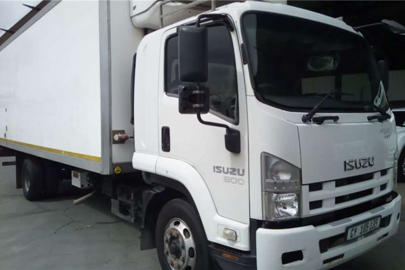 Isuzu Refrigerated trucks FSR 800 AMT F/C Reefer Refrigerated Truck 2016