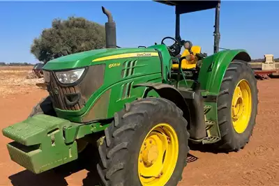 Tractors John Deere 6105 M 2015