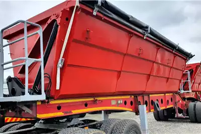 Afrit Trailers Side tipper AFRIT 45 CUBE SIDE TIPPER 2014 for sale by ZA Trucks and Trailers Sales | AgriMag Marketplace