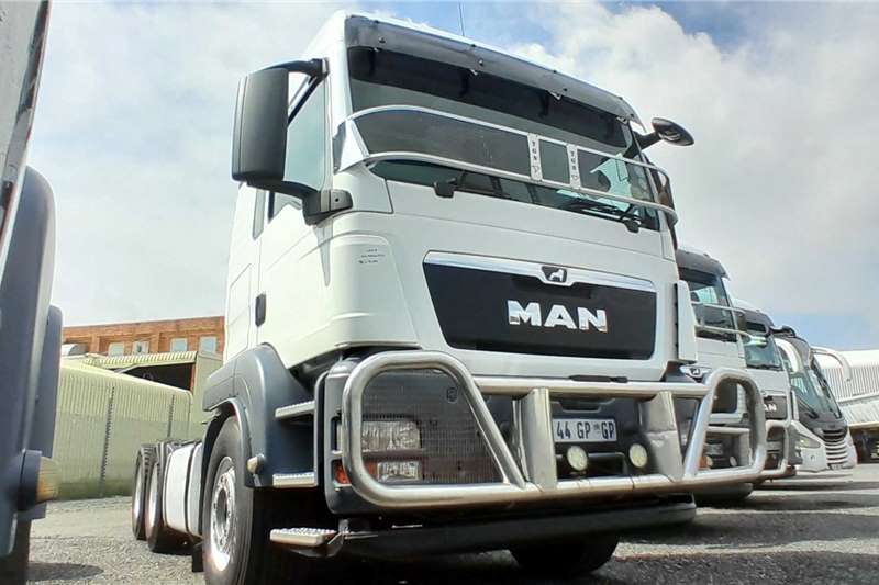 [make] Truck tractors in South Africa on AgriMag Marketplace