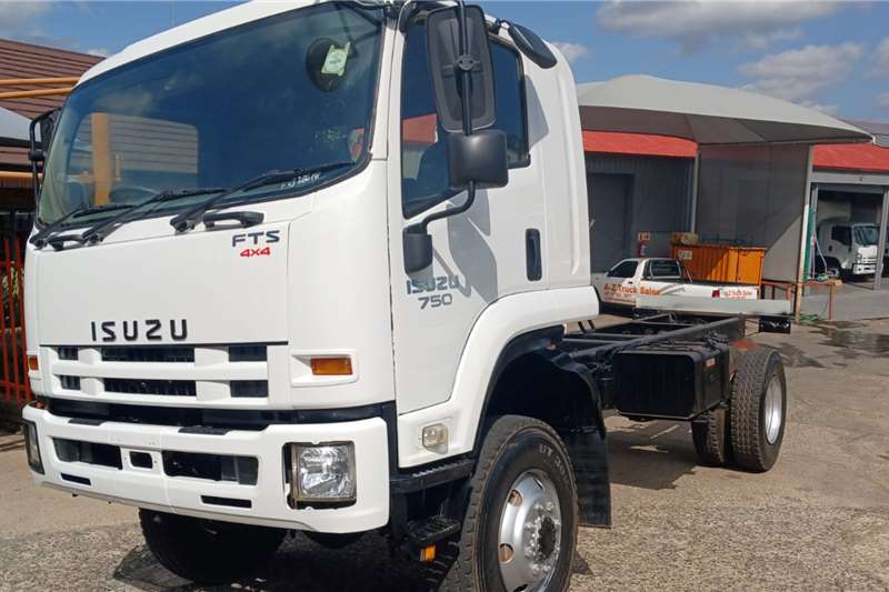 Chassis cab trucks in [region] on Truck & Trailer Marketplace