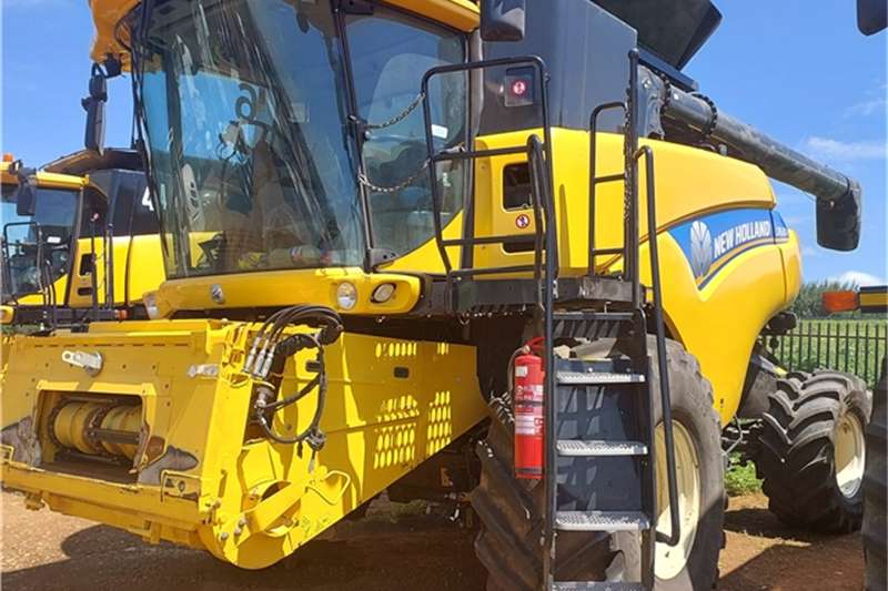 New Holland Harvesting equipment CR680 for sale by Afgri Equipment | Truck & Trailer Marketplace