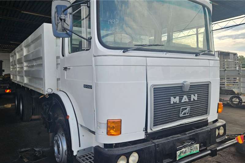 MAN Dropside trucks 30 240 1990