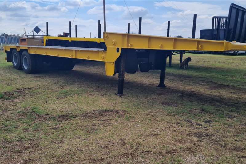 Henred Trailers Stepdeck Double axle