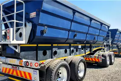 Afrit Trailers Side tipper VARIOUS 2014 TO 2022 AFRIT 45 CUBE SIDE TIPPERS 2014 for sale by ZA Trucks and Trailers Sales | Truck & Trailer Marketplace