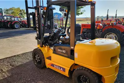 Other Forklifts Diesel forklift New 3 ton 3m forklifts 2024 for sale by Mad Farmer SA | Truck & Trailer Marketplace