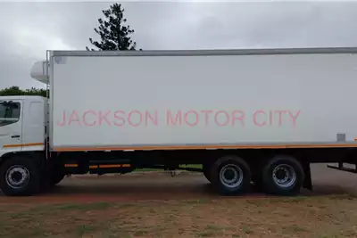 Hino Refrigerated trucks 500_1626 TAG AXLE WITH 8.5M REFRIGERATED BOX BODY 2011 for sale by Jackson Motor City | Truck & Trailer Marketplace