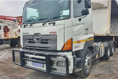 Truck Tractors HINO 700 2841 6X4 2017