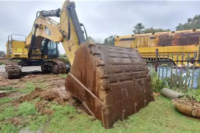 Caterpillar Excavators 390F L (90ton) 2018 for sale by Armour Plant Sales | Truck & Trailer Marketplace