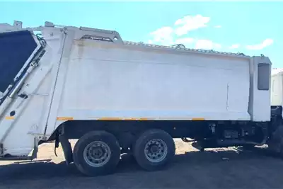 Nissan Truck tractors Single axle G300 2012 for sale by Trans Wes Auctioneers | AgriMag Marketplace