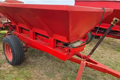 Rovic Spreaders Trailed spreaders 5 ton Rovic lime spreader for sale by Sturgess Agriculture | AgriMag Marketplace