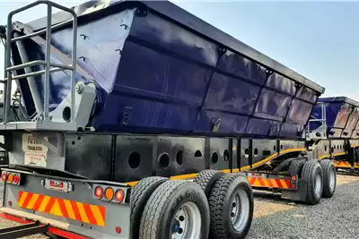 Afrit Trailers Side tipper AFRIT 40 CUBE SIDE TIPPER TRAILER 2013 for sale by ZA Trucks and Trailers Sales | Truck & Trailer Marketplace