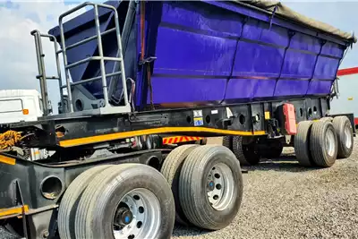 Afrit Trailers Side tipper AFRIT 40 CUBE SIDE TIPPER TRAILER 2013 for sale by ZA Trucks and Trailers Sales | Truck & Trailer Marketplace