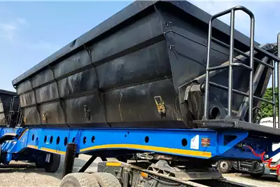 Afrit Trailers Side tipper AFRIT 40 CUBE SIDE TIPPER 2016 for sale by ZA Trucks and Trailers Sales | AgriMag Marketplace